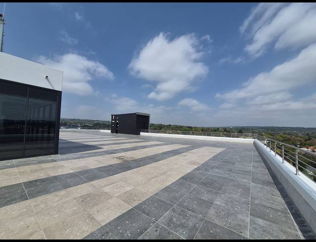 881M² OFFICE TO LET IN GLENADRIENNE EAST